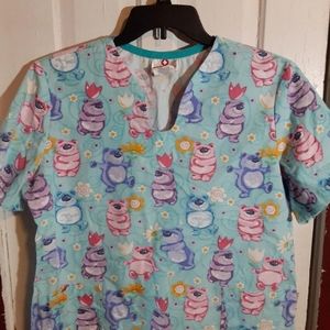 Bear scrub top